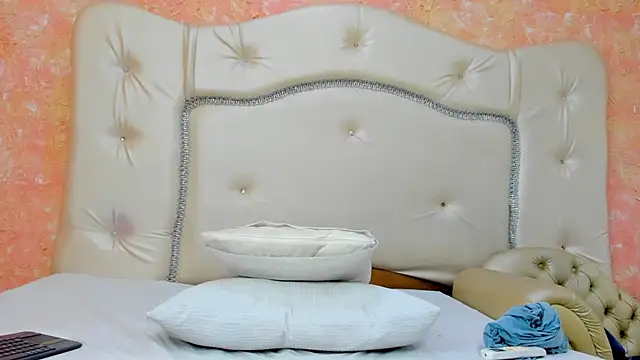 LianCarter  online show from May 2026 04:30:01 AM