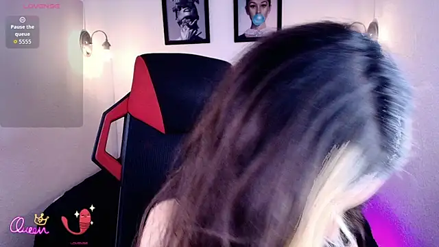 aliceinflames online show from May 2026 09:22:02 PM