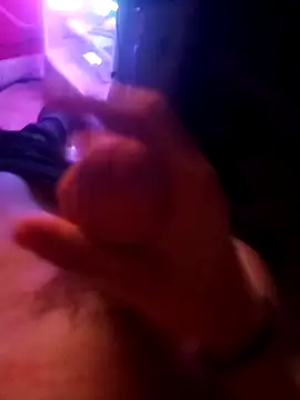 charliebwc4 online show from April 2026 10:44:02 PM