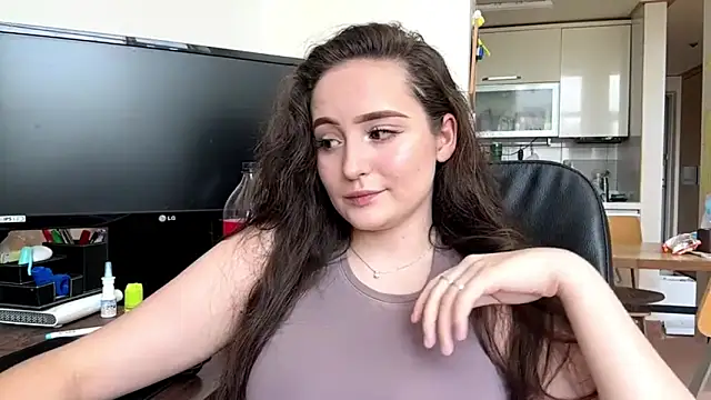 Snapshot of Emilly_Cart chatting on June 2026 03:16:02 AM Emilly Cart online show from June 2026 03:16:02 AM