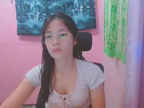 Snapshot of Sweetsexylady19 chatting on June 2026 04:57:01 AM Sweetsexylady19 online show from June 2026 04:57:01 AM