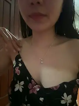 Yumiara online show from May 2026 02:33:02 PM