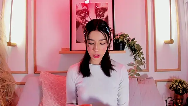 Snapshot of Nanami_ chatting on May 2026 01:06:01 PM Nanami online show from May 2026 01:06:01 PM