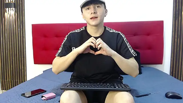LunayDream online show from April 2026 11:23:02 AM