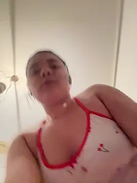 kitty cutess online show from May 2026 10:48:01 PM