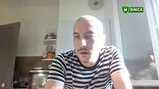 Snapshot of jyl151 chatting on July 2026 05:18:01 PM jyl151 online show from July 2026 05:18:01 PM