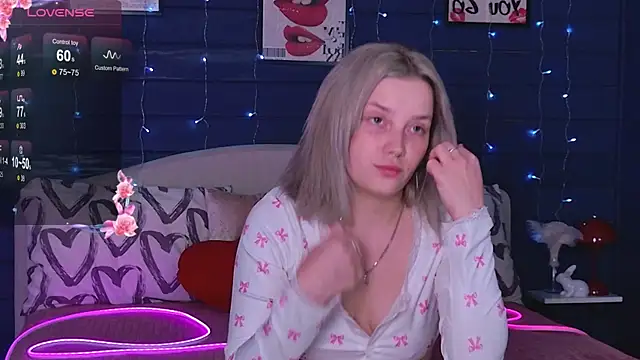 Crystal  Jull online show from May 2026 02:29:02 AM