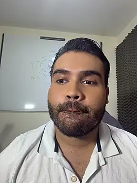 LucaLaurent online show from April 2026 09:34:01 PM