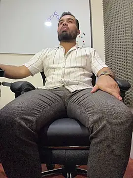 LucaLaurent online show from July 2026 09:32:02 PM