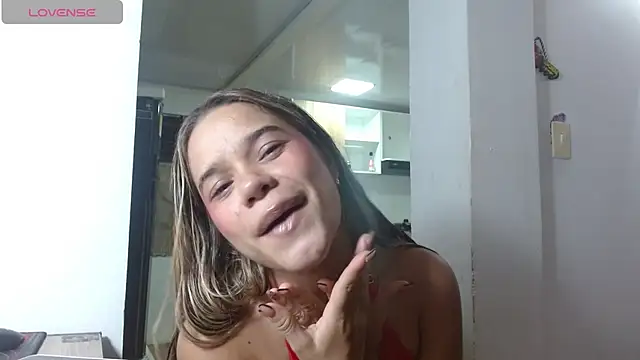 Snapshot of little_babyboo_ chatting on July 2026 01:09:01 AM little babyboo online show from July 2026 01:09:01 AM