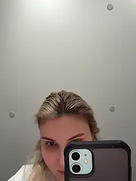 AmeliaLux online show from May 2026 11:39:02 AM