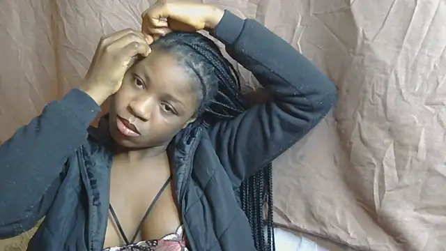 julianaa19 online show from May 2026 02:18:01 AM