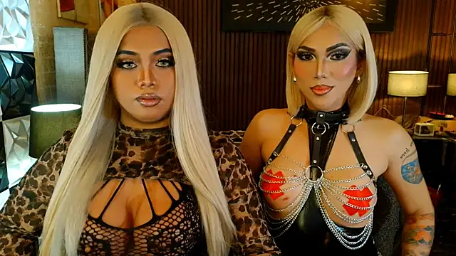 Snapshot of SexySweetMarsha chatting on August 2026 07:33:02 AM SexySweetMarsha online show from August 2026 07:33:02 AM