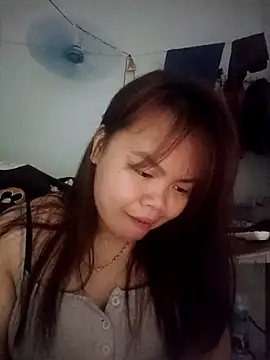 Snapshot of Truxcy1 chatting on April 2026 08:22:02 PM Truxcy1 online show from April 2026 08:22:02 PM