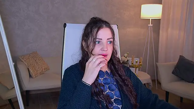 AureliaVane online show from June 2026 04:08:02 PM