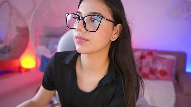 StacyCooper  online show from May 2026 07:10:02 PM