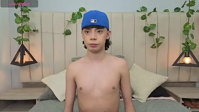 milan zapata online show from April 2026 03:35:02 AM