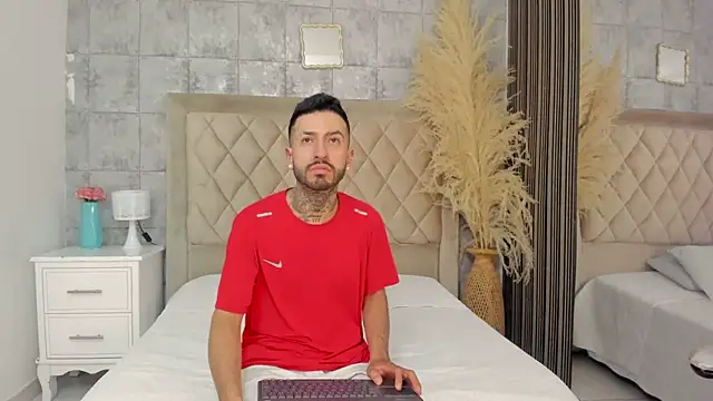 StevenAndLaura online show from May 2026 10:17:01 PM