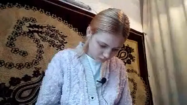 LunaLaday online show from May 2026 02:52:01 AM