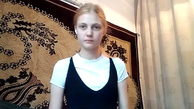 LunaLaday online show from May 2026 02:40:01 AM