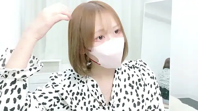 Snapshot of remuchan__ chatting on April 2026 11:05:02 AM remuchan online show from April 2026 11:05:02 AM