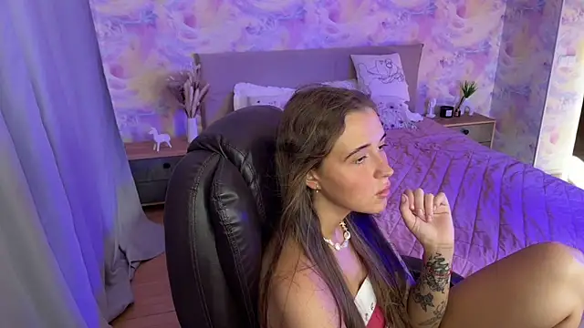 Snapshot of Tiana_Belle chatting on July 2026 01:07:01 AM Tiana Belle online show from July 2026 01:07:01 AM