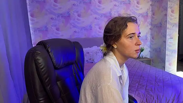 Snapshot of Tiana_Belle chatting on July 2026 01:12:02 AM Tiana Belle online show from July 2026 01:12:02 AM