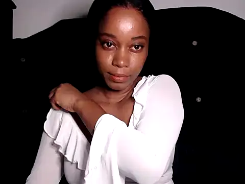 Enchantriss online show from March 2026 10:42:01 PM