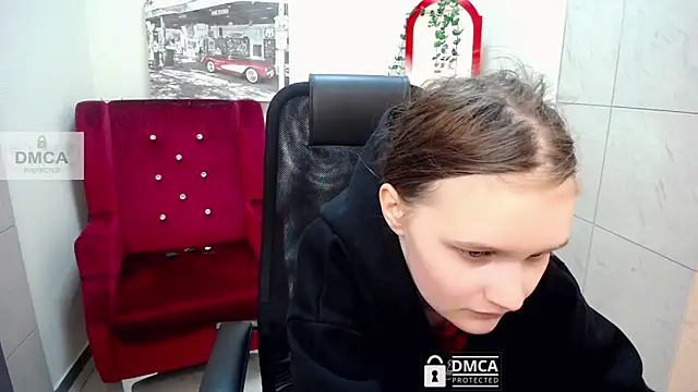 Snapshot of _donnaSia_ chatting on May 2026 06:18:01 AM donnaSia online show from May 2026 06:18:01 AM