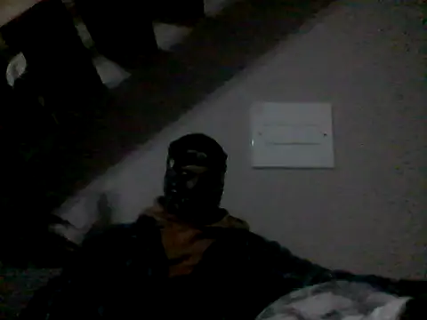 Snapshot of LunjeSA chatting on June 2026 06:12:01 PM LunjeSA online show from June 2026 06:12:01 PM