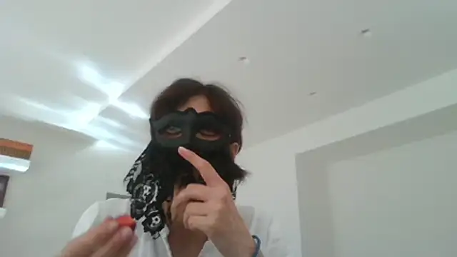 HelenTiAscolta online show from May 2026 02:45:01 PM