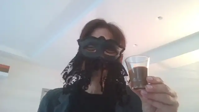 HelenTiAscolta online show from May 2026 08:10:02 AM