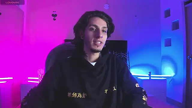 Vergil Noir  online show from April 2026 05:32:02 AM