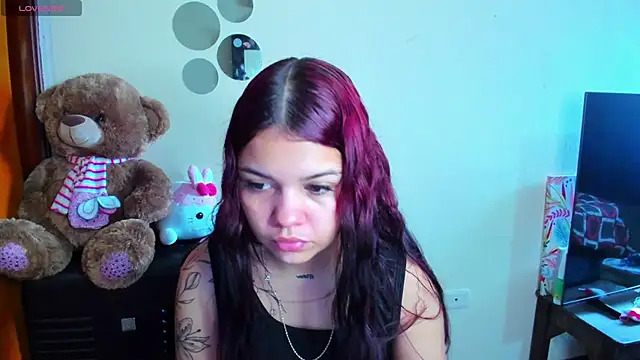 Snapshot of angelina_77 chatting on May 2026 02:11:01 PM angelina 77 online show from May 2026 02:11:01 PM