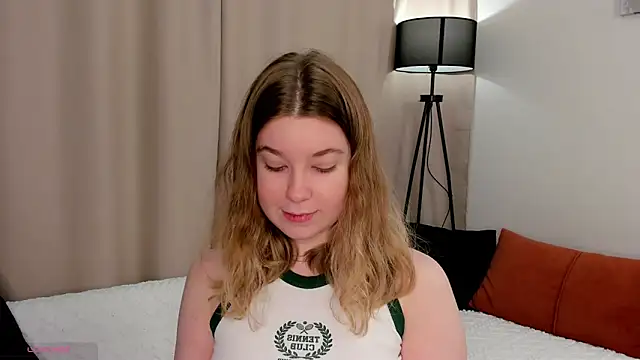 Snapshot of MERRIEMS chatting on May 2026 09:53:01 PM MERRIEMS online show from May 2026 09:53:01 PM