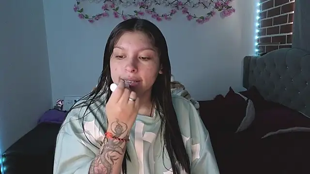 Snapshot of isabella_monntolvo chatting on May 2026 05:31:01 PM isabella monntolvo online show from May 2026 05:31:01 PM