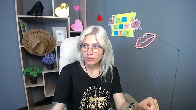 RubyDaviss online show from May 2026 06:11:01 AM