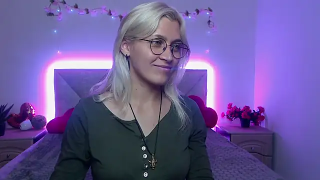 RubyDaviss online show from May 2026 06:13:01 PM