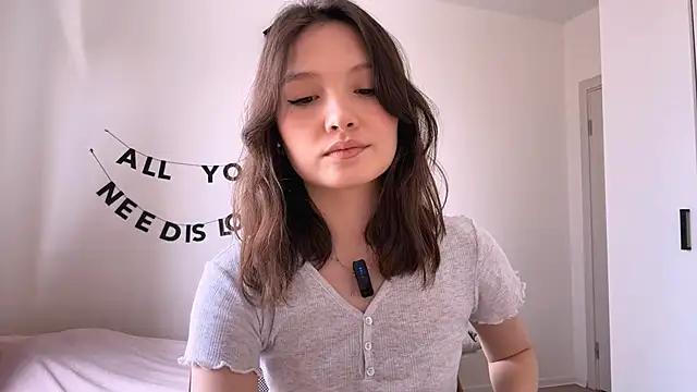 RochelTrewhitt online show from May 2026 09:47:01 AM
