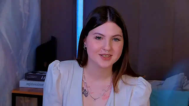 IvySimmons online show from April 2026 07:15:01 PM