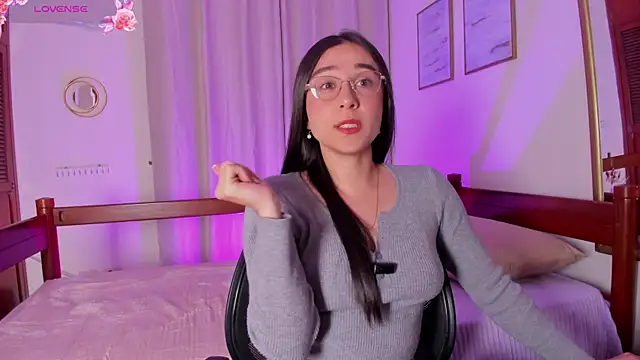 Elisabetta Amour online show from April 2026 02:53:01 AM