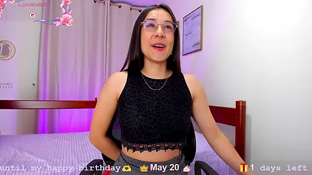 Snapshot of Elisabetta_Amour chatting on May 2026 10:10:02 AM Elisabetta Amour online show from May 2026 10:10:02 AM