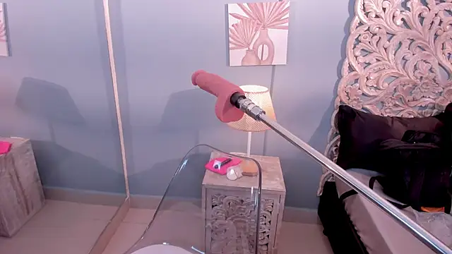 Snapshot of Sabrinna_fox chatting on May 2026 07:23:02 PM Sabrinna fox online show from May 2026 07:23:02 PM