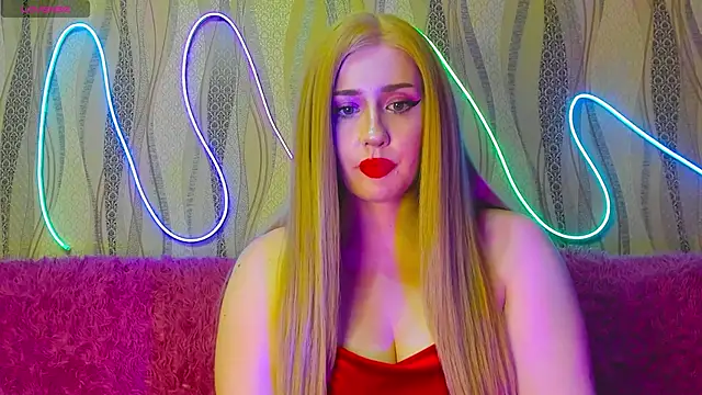 Snapshot of TheRoseSweet chatting on May 2026 07:12:02 PM TheRoseSweet online show from May 2026 07:12:02 PM