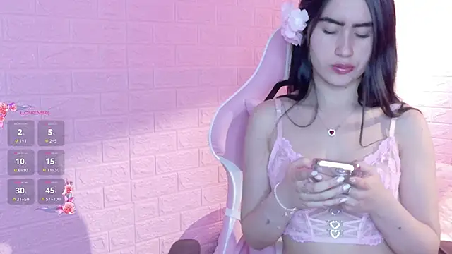 Snapshot of Lexy_Dumoun_ chatting on June 2026 02:49:02 AM Lexy Dumoun online show from June 2026 02:49:02 AM