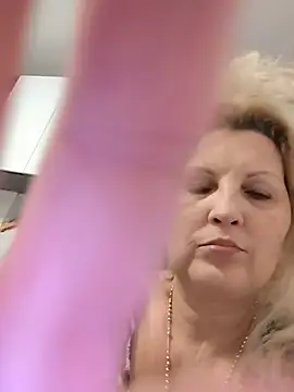 Divineblond online show from February 2026 08:01:02 PM