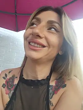 Snapshot of SofiaLace chatting on June 2026 04:04:02 AM SofiaLace online show from June 2026 04:04:02 AM