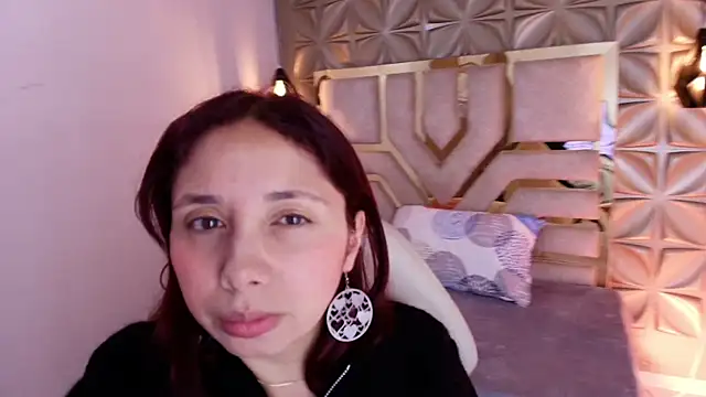 Snapshot of stephaniesun_ chatting on May 2026 01:06:01 PM stephaniesun online show from May 2026 01:06:01 PM