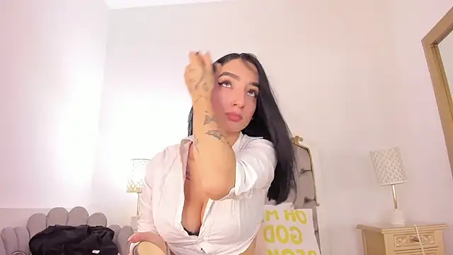 Snapshot of atenea_lux chatting on June 2026 09:19:02 PM atenea lux online show from June 2026 09:19:02 PM
