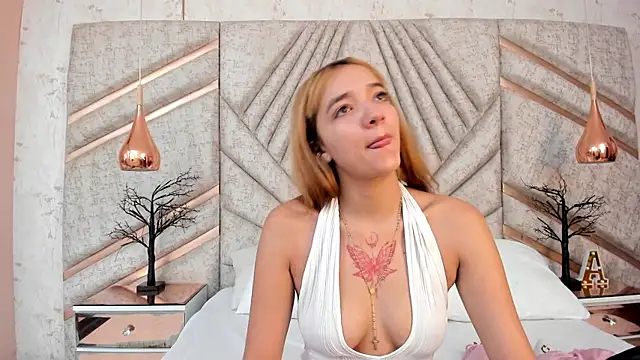 Snapshot of SamaanthaMiller chatting on May 2026 08:59:01 PM SamaanthaMiller online show from May 2026 08:59:01 PM
